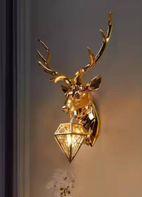 Regal Deerlight – Golden Antler Wall Lamp