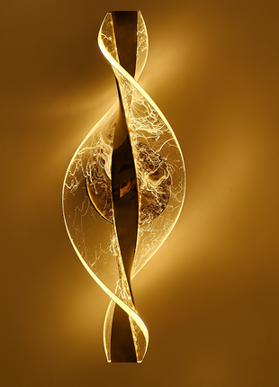 Lustra Twist Wall Light – Modern Artistic LED Wall Lamp