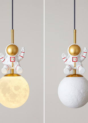 Cosmokid Lamp – Astronaut Moon Pendant Light