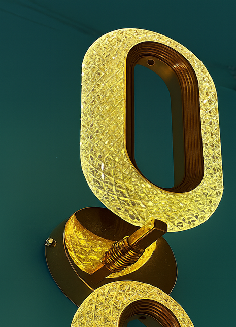 Lucent Arc – Modern Illumination in Fluid Form