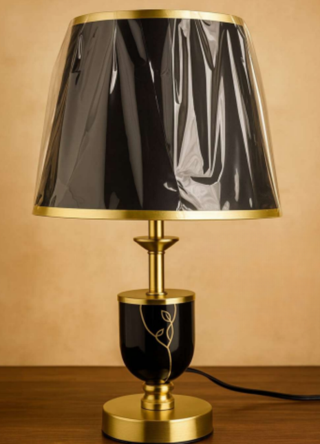 Noir Élan Table Lamp