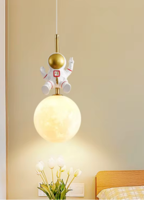 Cosmokid Lamp – Astronaut Moon Pendant Light