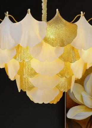 BLOSSOMÉ GRANDEUR (500mm & 600mm) – LUXURY PETAL-FORM CHANDELIER